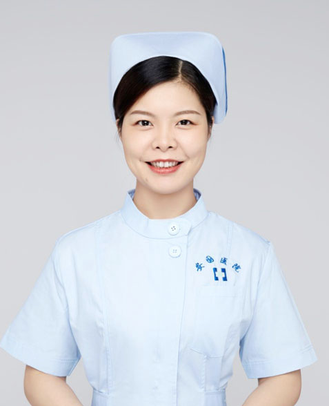 何平